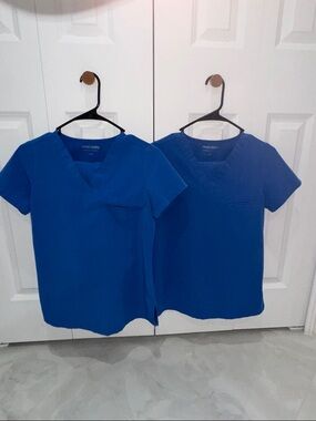 Mandala Women's V-Neck Scrub Top and Drawstring Pants - Blue.